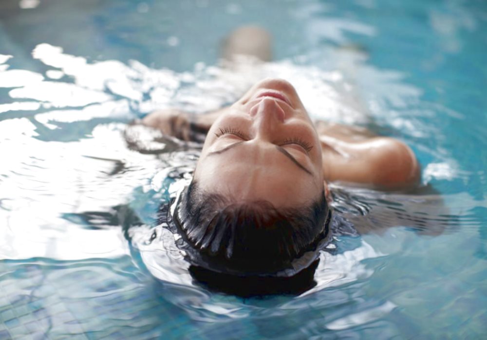 I 10 BENEFICI DEL NUOTO
Perché nuotare almeno una volta alla settimana